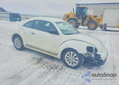 2018 Volkswagen Beetle S z USA, uszkodzony, nr VIN 3VWFD7AT6JM708779
